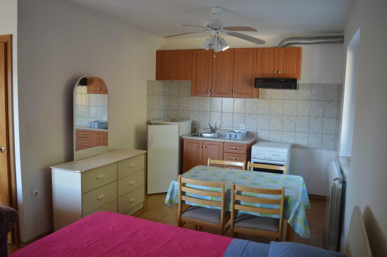 Apartments Charlie كرك المظهر الخارجي الصورة
